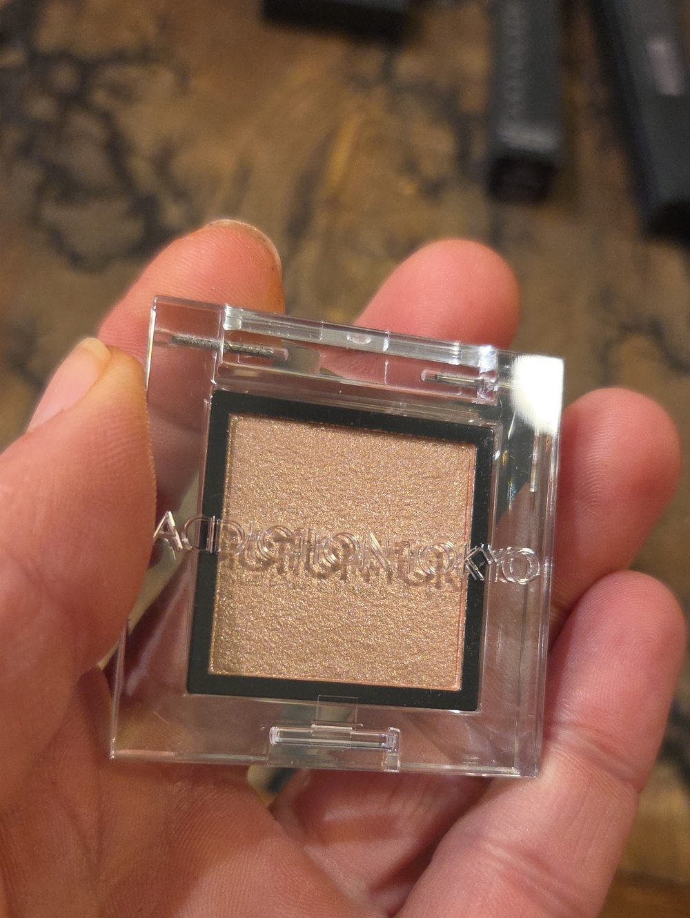 Addiction Tokyo, Tiny Shell 022P The Eyeshadow - Luminous Lt Pink. NIB